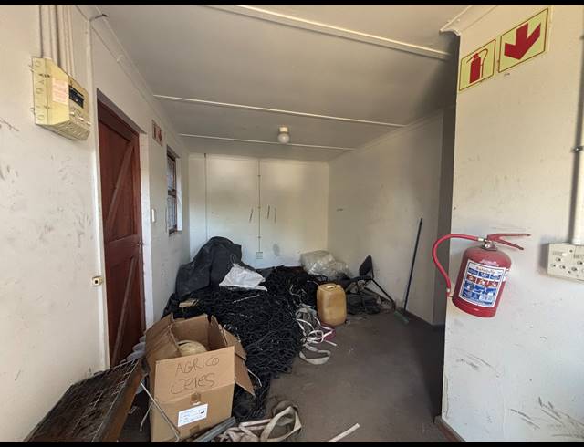 815M² WAREHOUSE TO LET IN BLACKHEATH INDUSTRIAL